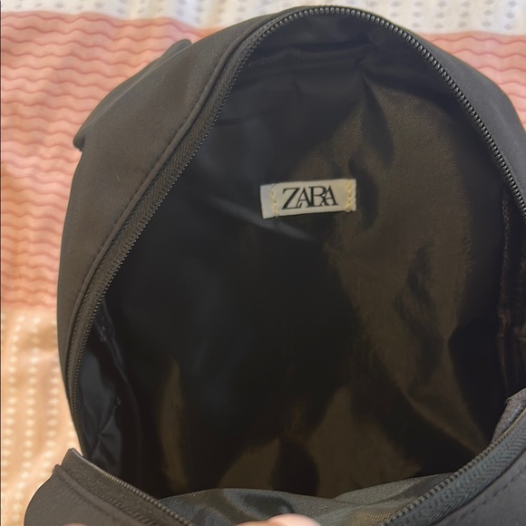 NWOT Disney Zara Mickey Mouse Hand Charm Backpack - Picture 7 of 10